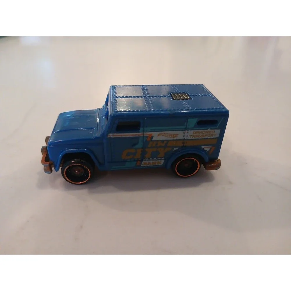 Hot Wheels BFB42 Armored Truck HW City Bank Loose 1:64